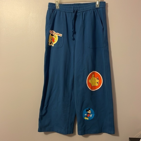 Walt Disney World VAULT Collection Blue Cropped Sweatpants Pooh Mickey Minnie M - Picture 1 of 17